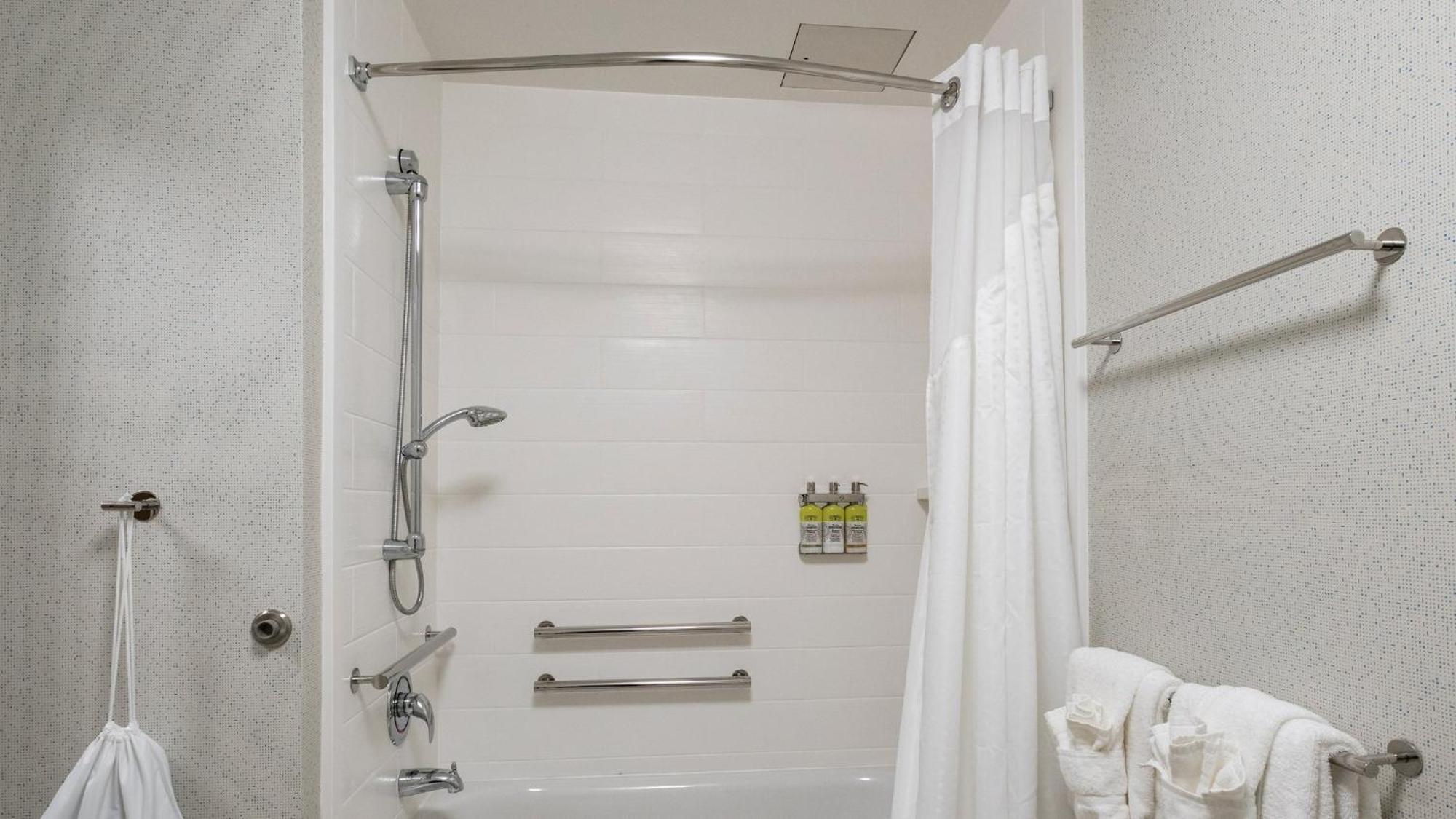 Holiday Inn Express & Suites Racine By Ihg Екстериор снимка