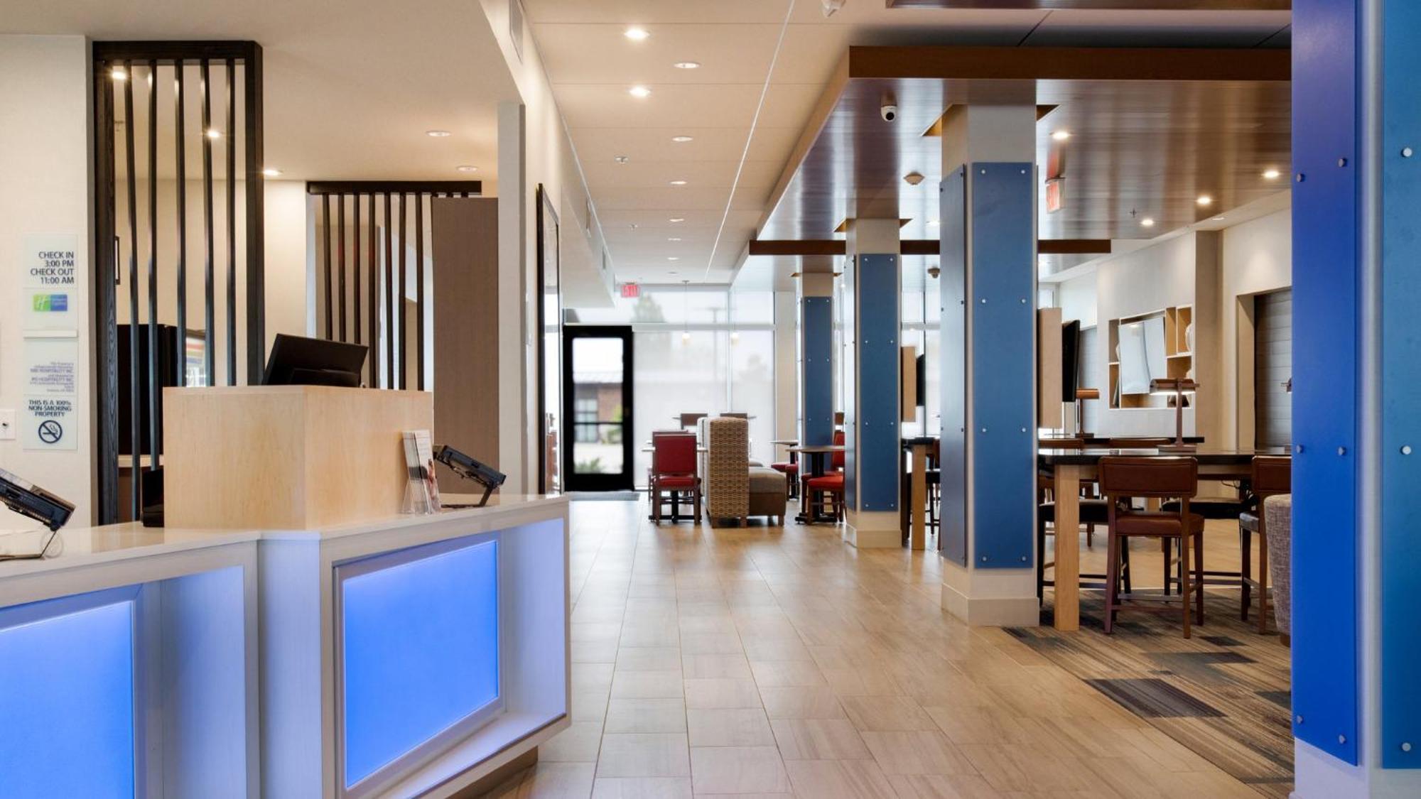 Holiday Inn Express & Suites Racine By Ihg Екстериор снимка