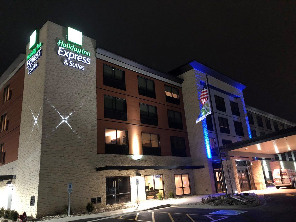 Holiday Inn Express & Suites Racine By Ihg Екстериор снимка